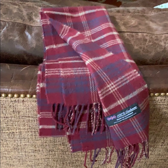 5/$40 100% cashmere unisex Scarf 🧣 Make Offer - Picture 1 of 3